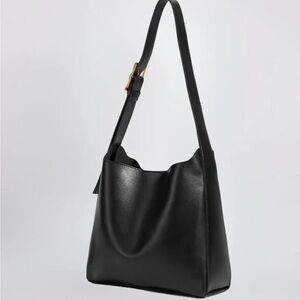 Noirvere everyday city tote bag